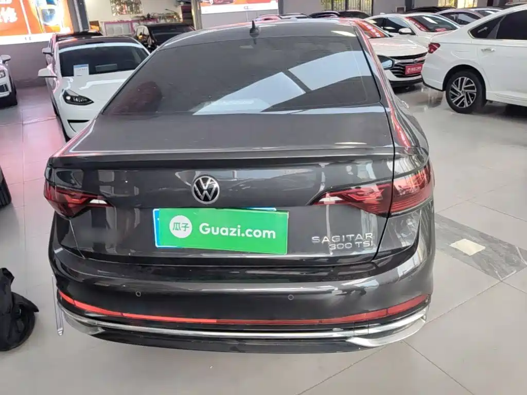 Volkswagen Sagitar — миниатюра 6