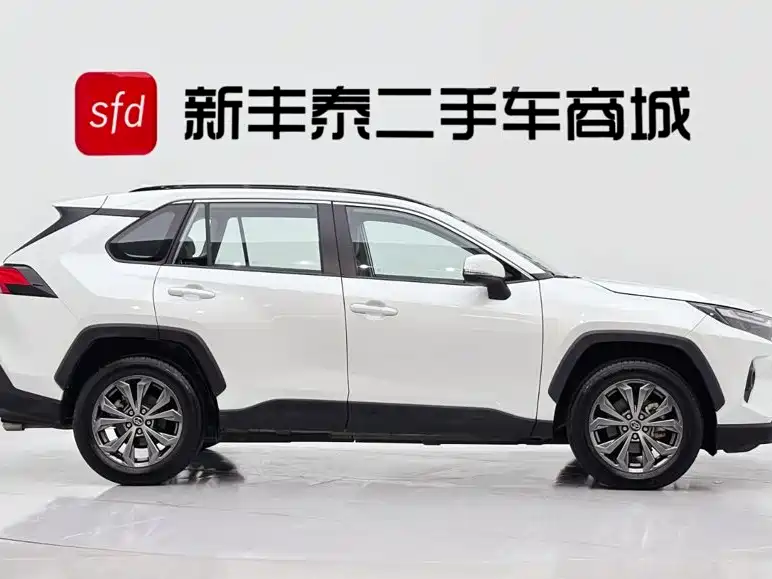 Toyota RAV4 — миниатюра 4