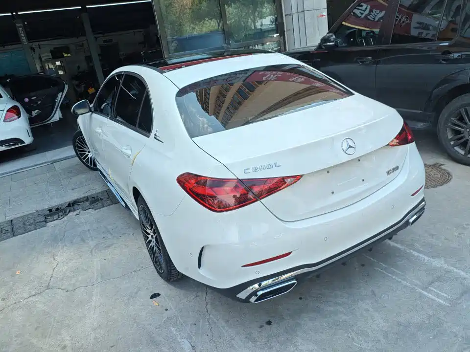 Mercedes-Benz C-Class — миниатюра 3
