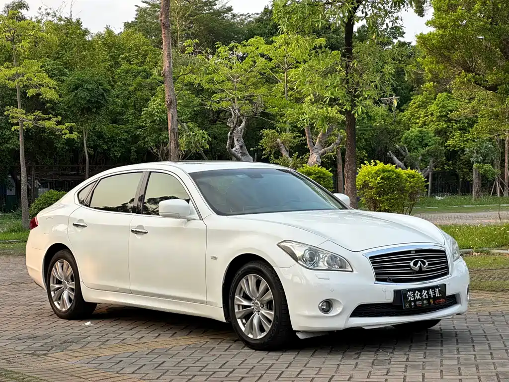 Infiniti M 2012 M25L