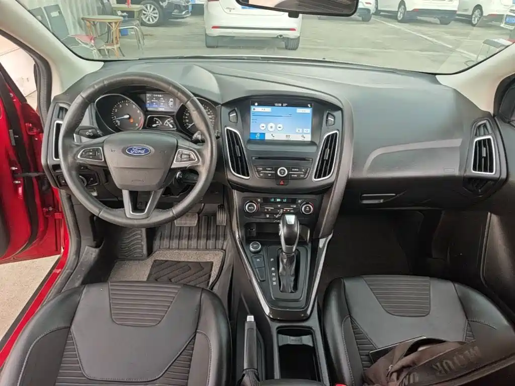Ford Focus — миниатюра 10