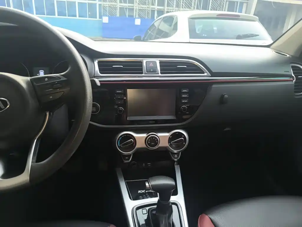 Kia KX Cross — миниатюра 13