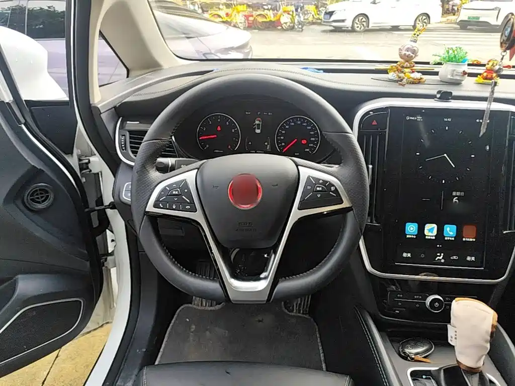 BYD MAX — миниатюра 11