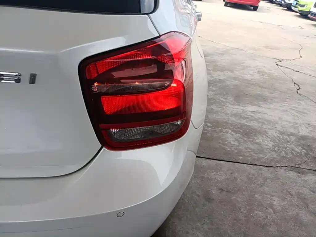 BMW 1 Series (Import) — миниатюра 8