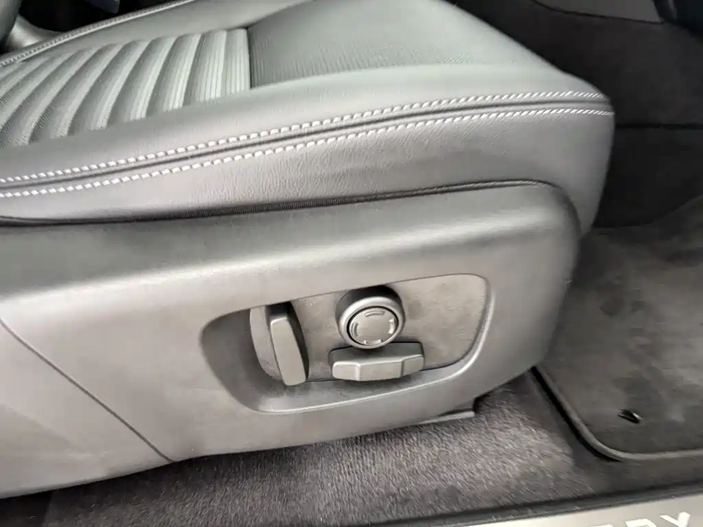 Land Rover Discovery Sport — миниатюра 27