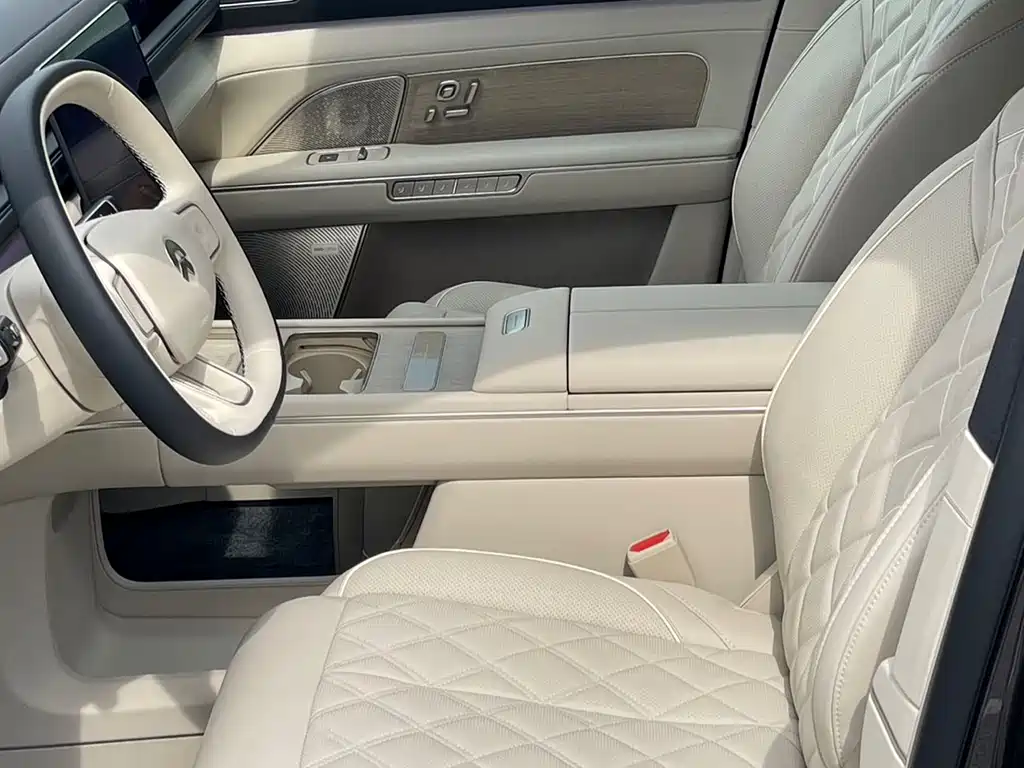 NIO ES8 2026 мест Executive Luxury