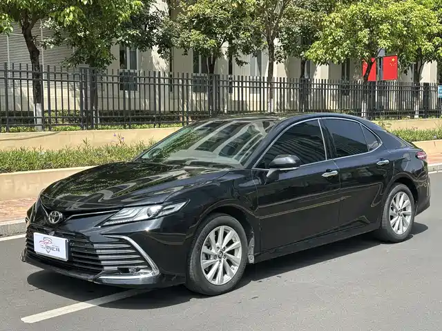 TOYOTA CAMRY