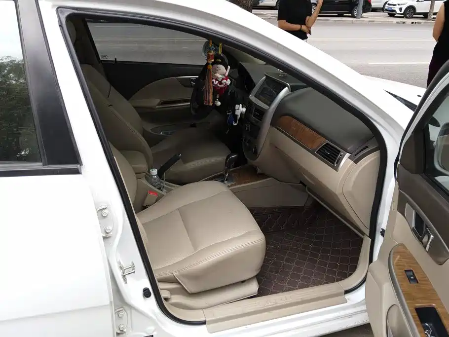 Buick Excelle — миниатюра 8