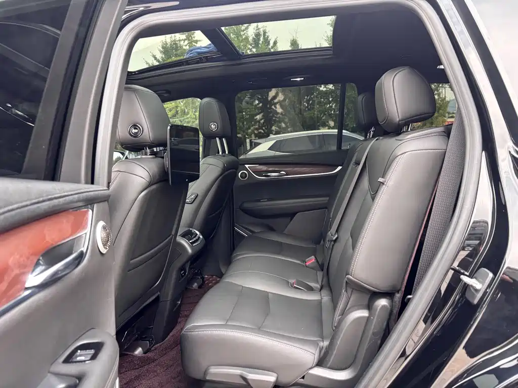 Cadillac XT6 — миниатюра 17