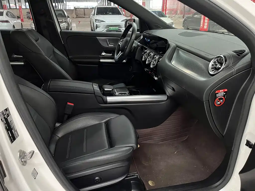 Mercedes-Benz GLA — миниатюра 7