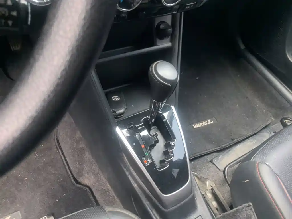Toyota Yaris L — миниатюра 14