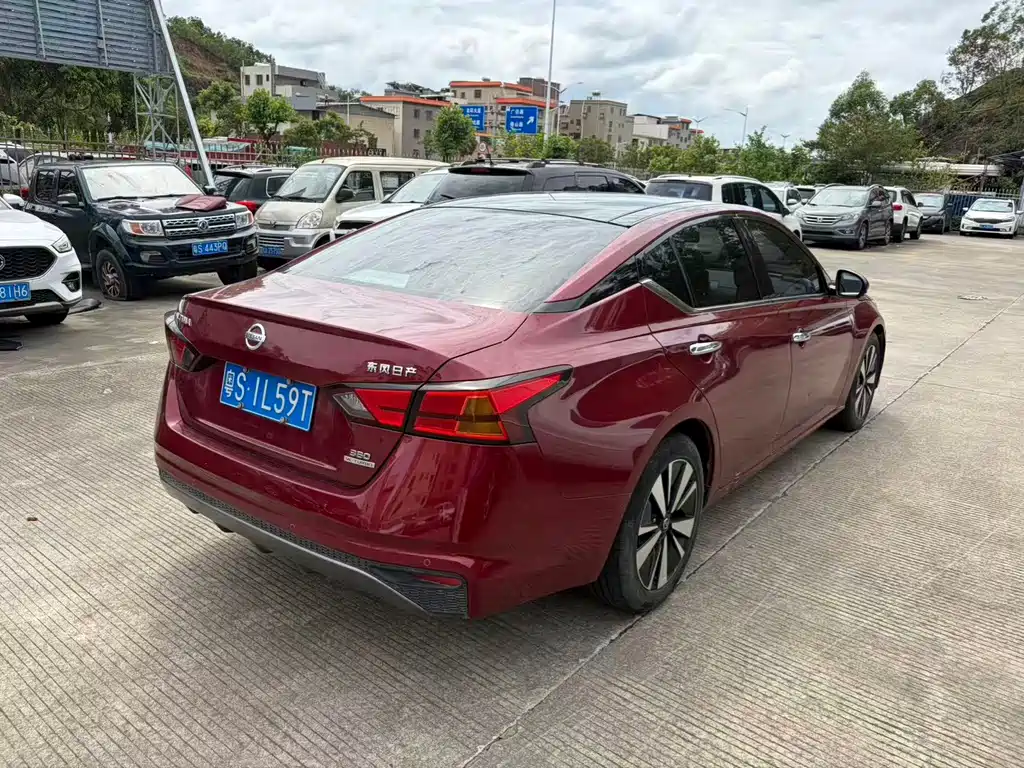 Nissan Teana — миниатюра 9
