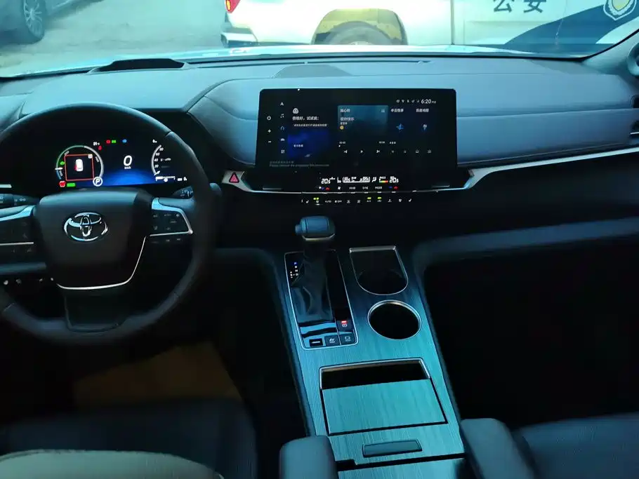 Toyota Sienna — миниатюра 12