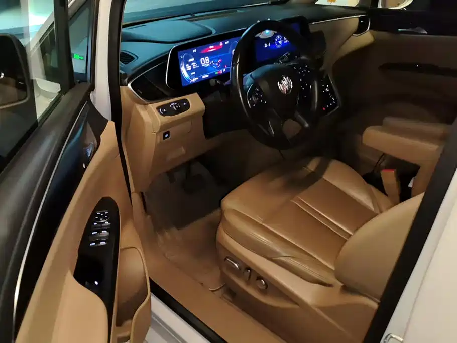 Buick GL8 — миниатюра 9