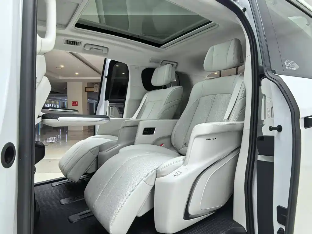 BUICK GL8 NEW ENERGY