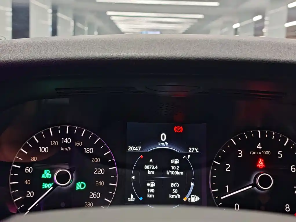 Land Rover Velar — миниатюра 23