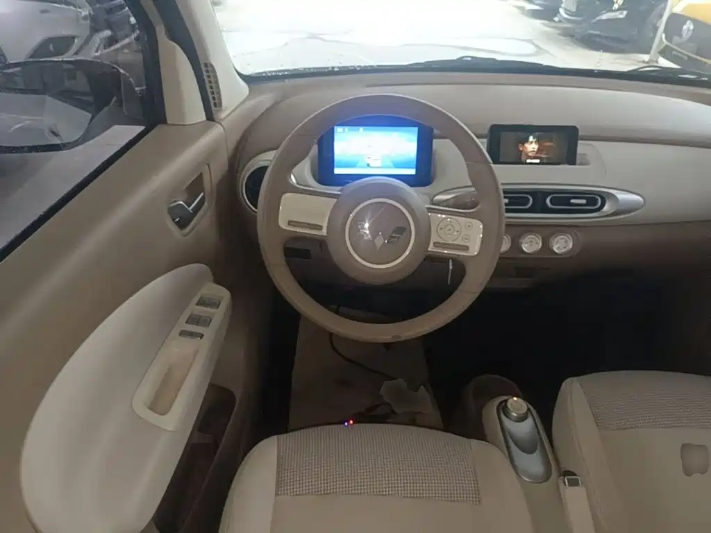 Wuling MINIEV — миниатюра 11
