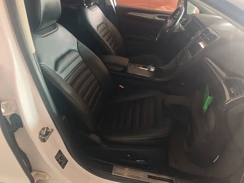 Ford Mondeo — миниатюра 25