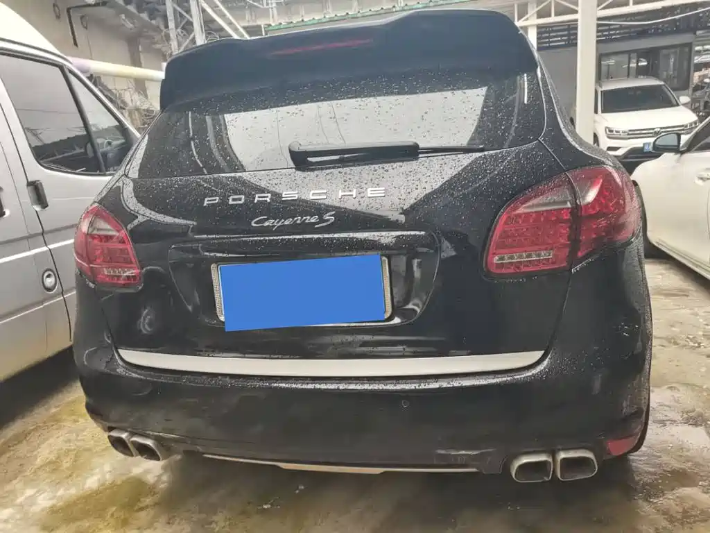 Porsche Cayenne — миниатюра 8