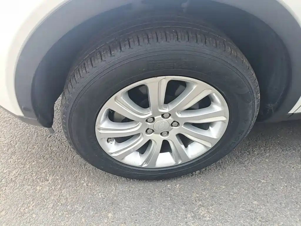 Land Rover Discovery Sport — миниатюра 25