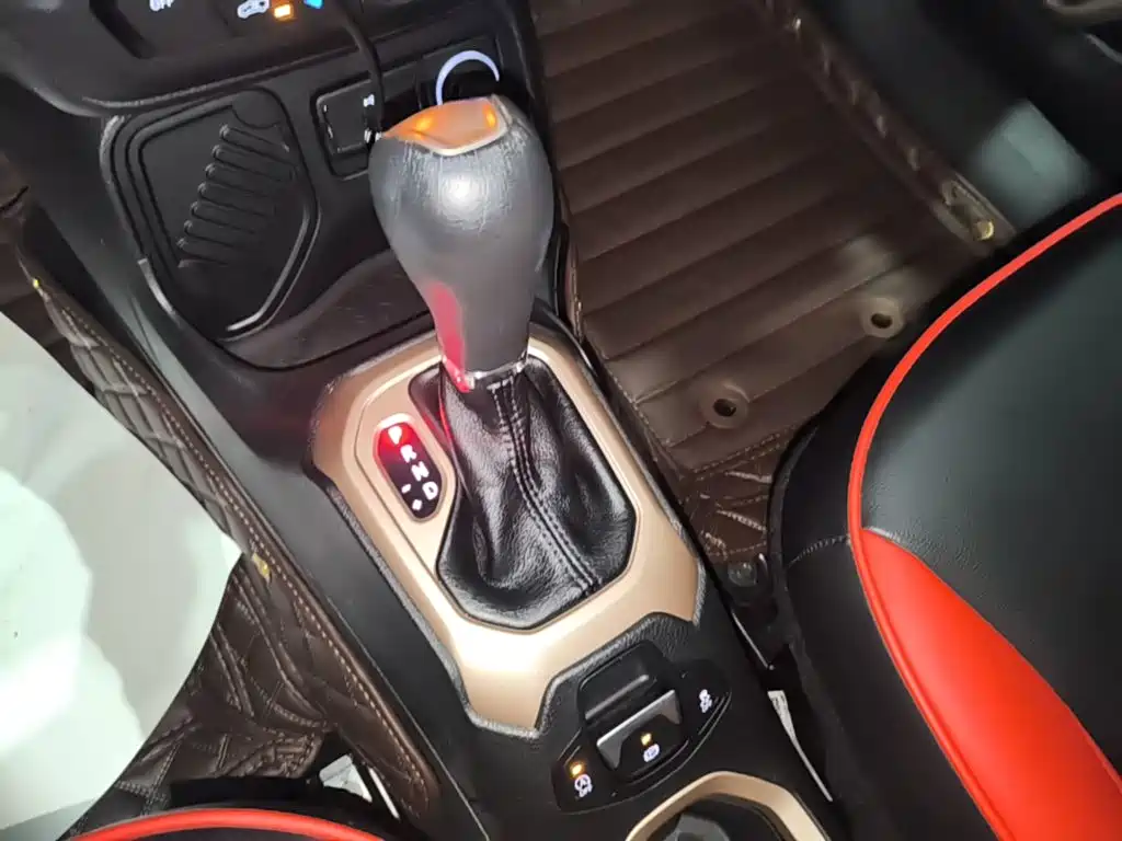Jeep Renegade — миниатюра 14