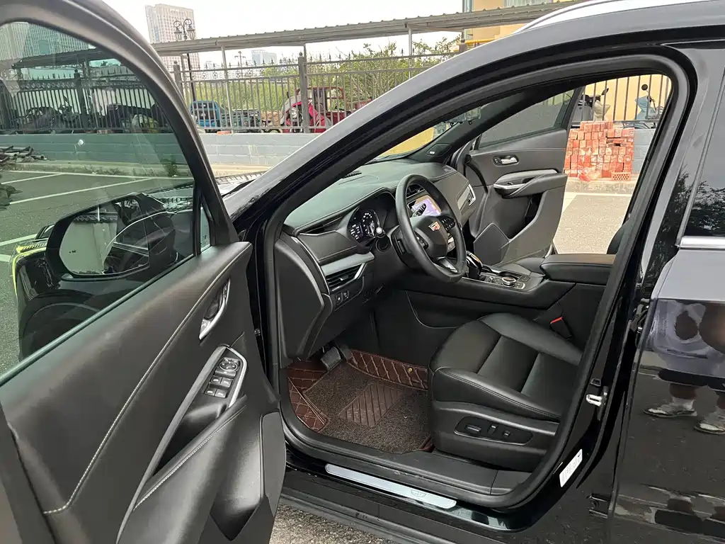 Cadillac XT4 — миниатюра 4
