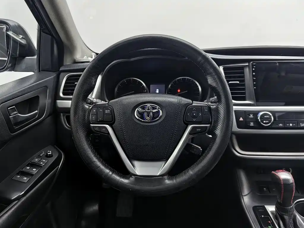 Toyota Highlander — миниатюра 11