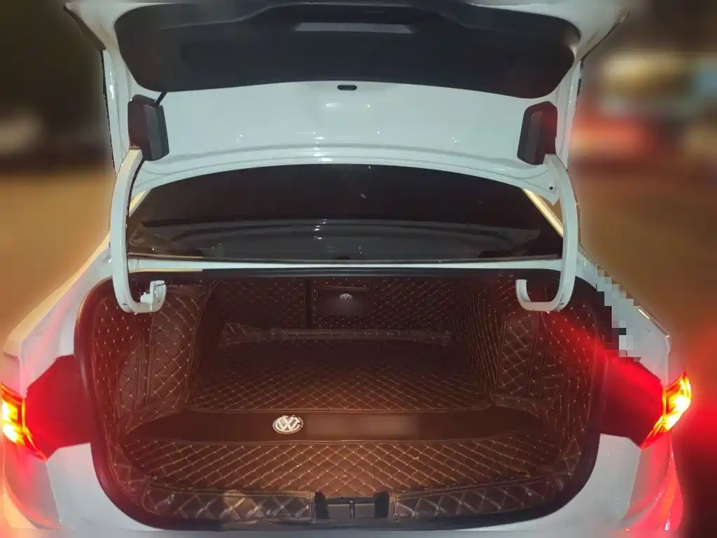 Volkswagen Sagitar — миниатюра 20