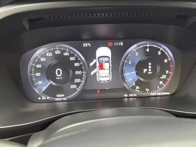 Volvo XC40 — миниатюра 10