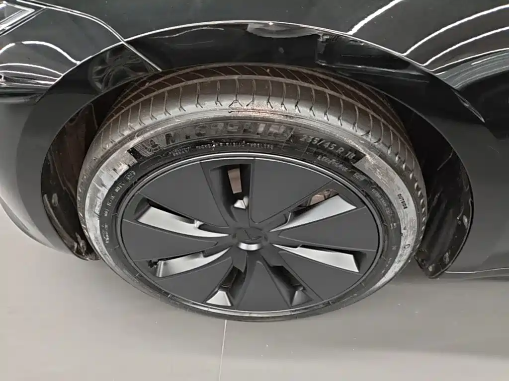 Tesla Model 3 — миниатюра 23