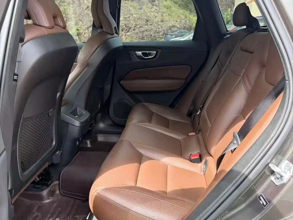 Volvo XC60 — миниатюра 4