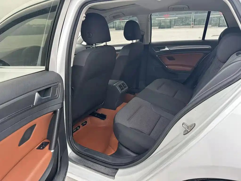 Volkswagen Golf — миниатюра 5