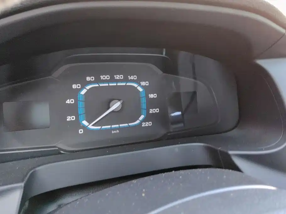 Roewe 360 — миниатюра 14
