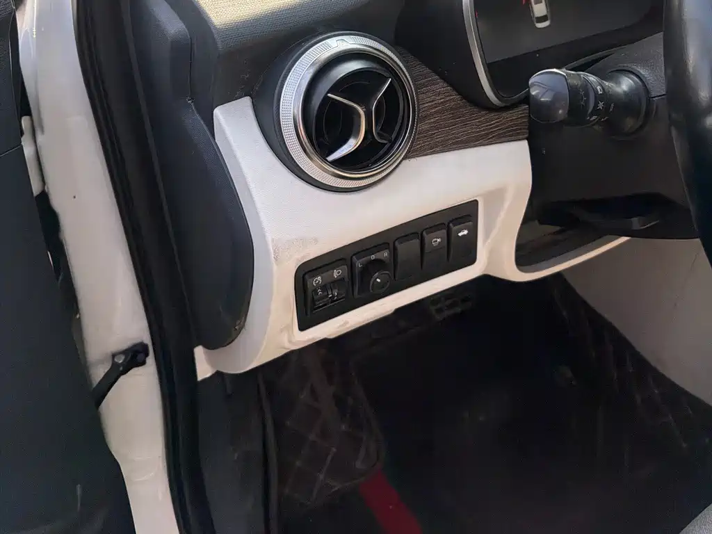 BAIC EU5 — миниатюра 14