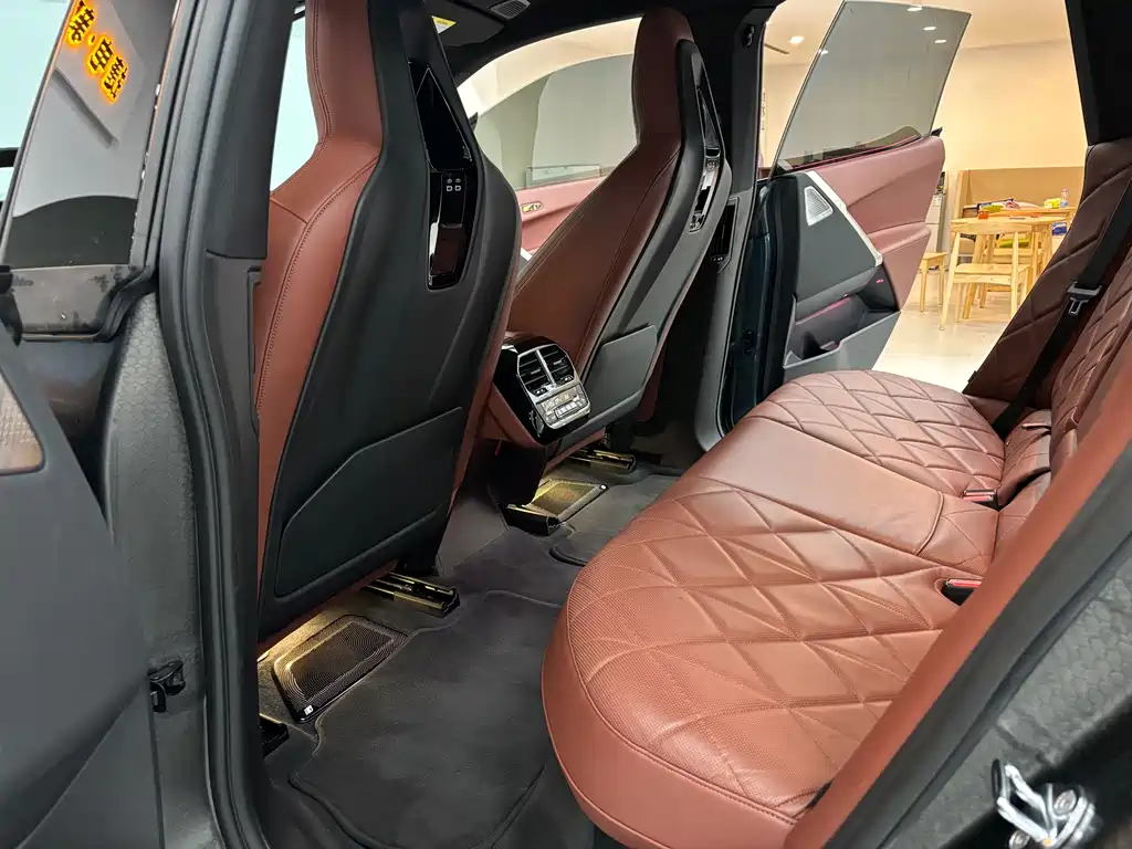 BMW BMW iX M60 — миниатюра 5