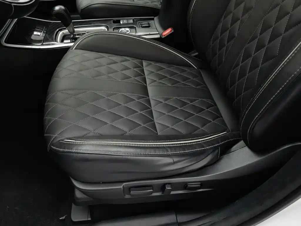 Mitsubishi Outlander — миниатюра 20