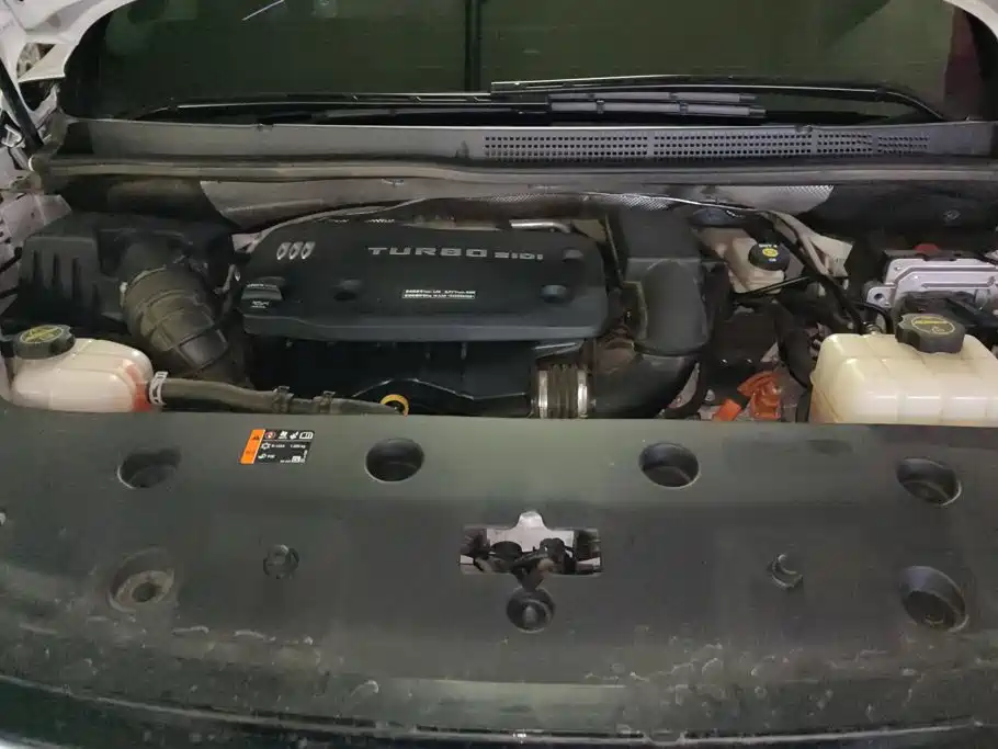 Buick GL8 Hybrid — миниатюра 10