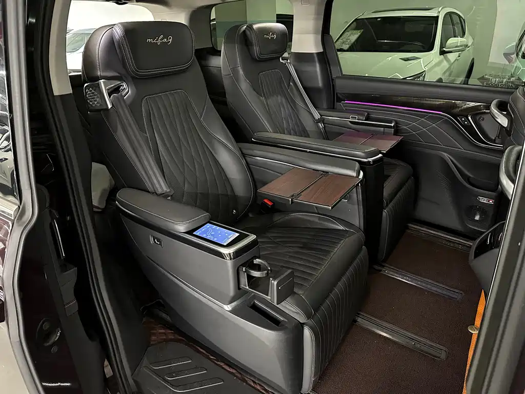 SAIC MAXUS EVERYONE 9