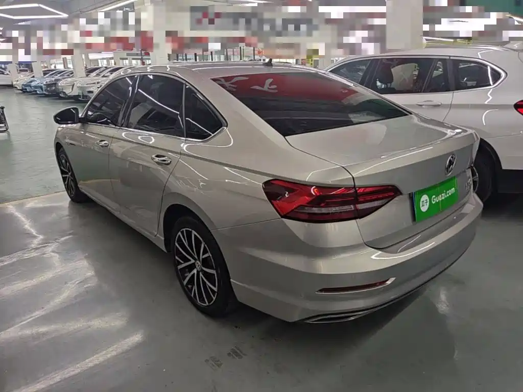 Volkswagen Lavida — миниатюра 5