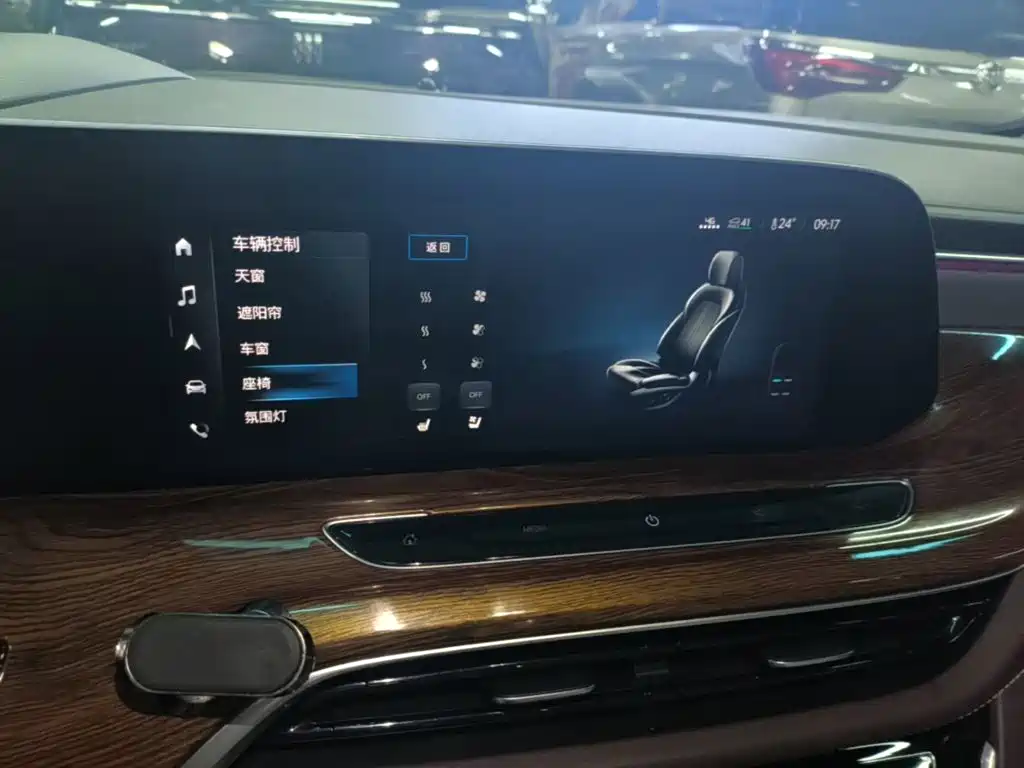 Buick GL8 — миниатюра 13