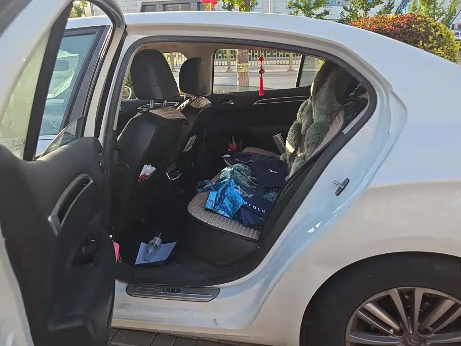 Citroen C4L — миниатюра 11