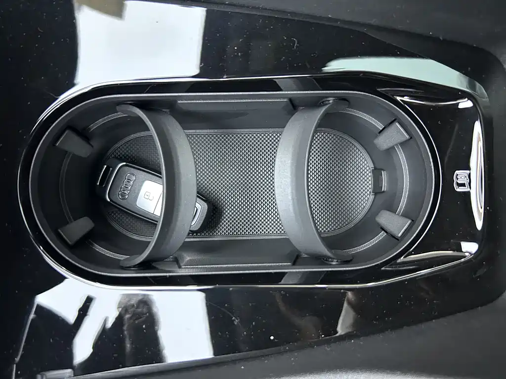 Audi Q4 e-tron — миниатюра 29