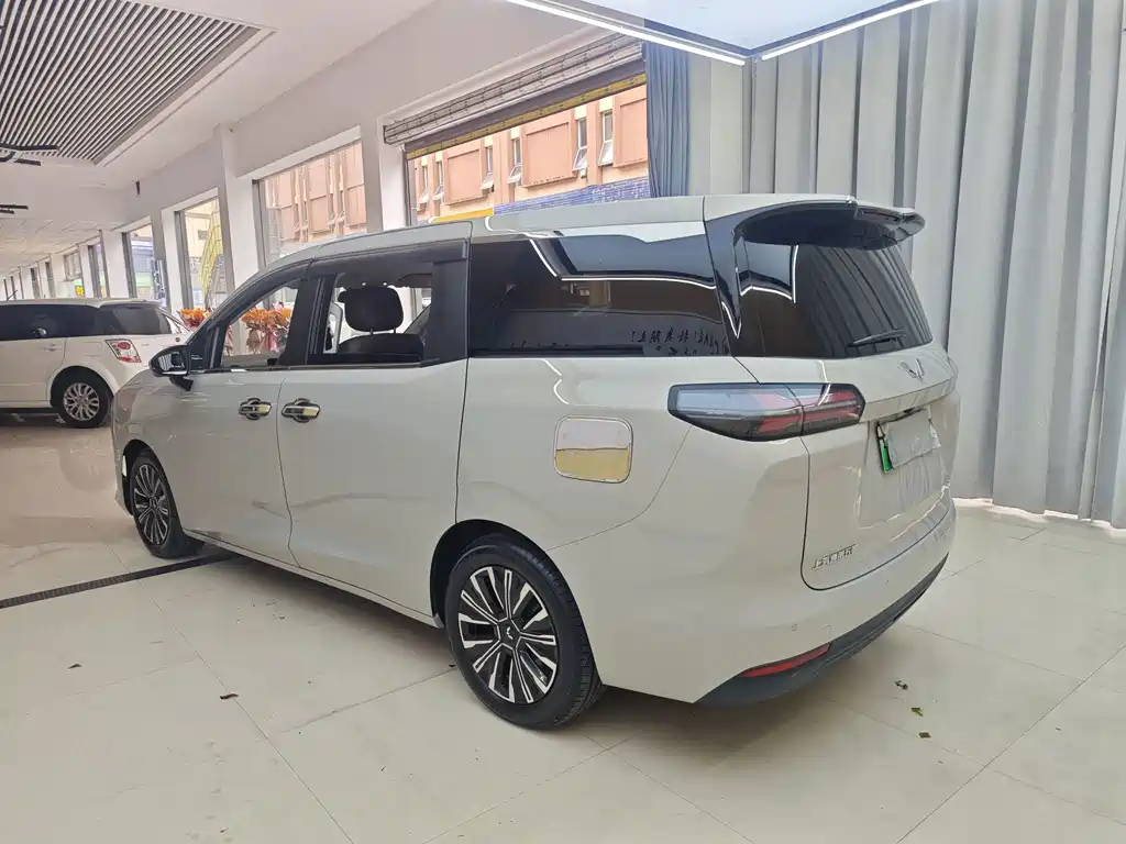Wuling Xingguang 730 New Energy — миниатюра 25