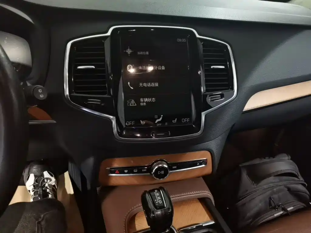 Volvo XC90 — миниатюра 13