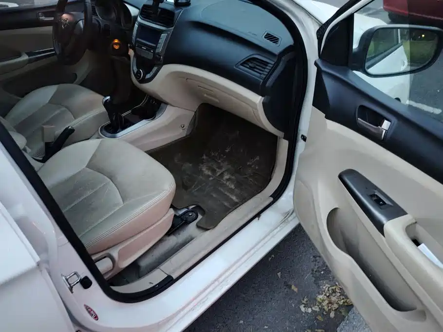Haima Haima M3 — миниатюра 8