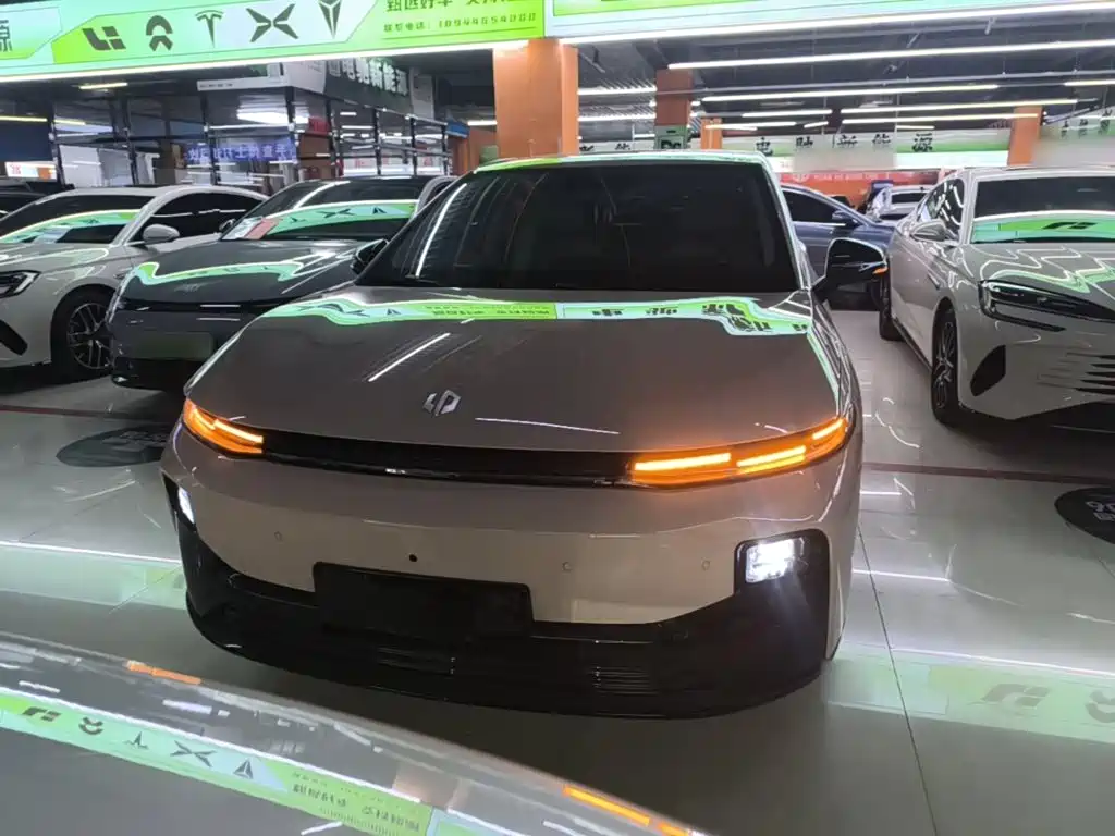 Leapmotor Leapmotor B01 — миниатюра 3