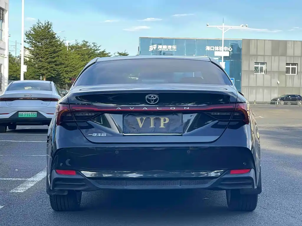 Toyota Avalon — миниатюра 8