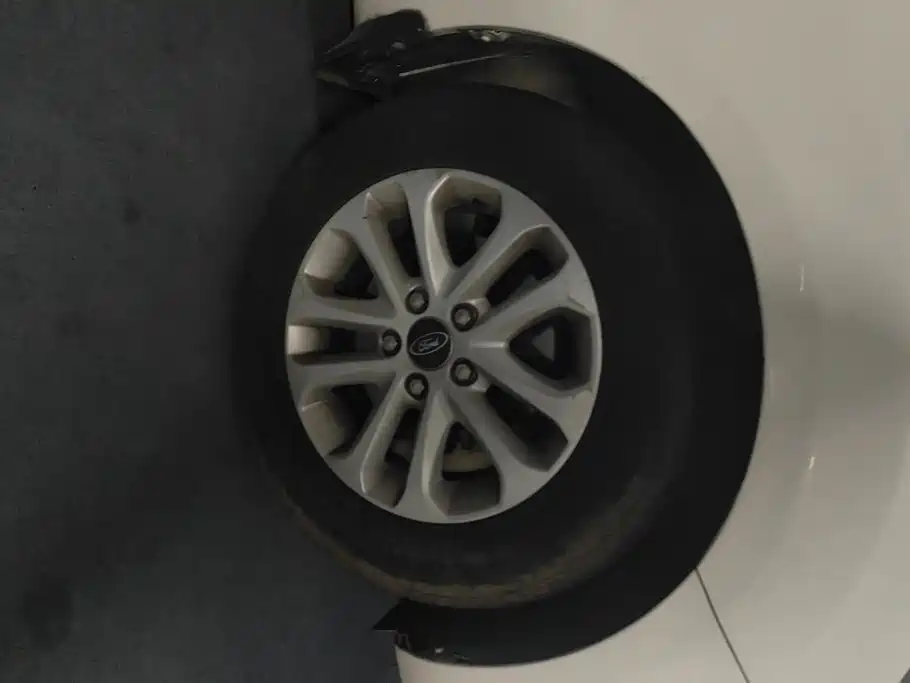 Ford Focus — миниатюра 6