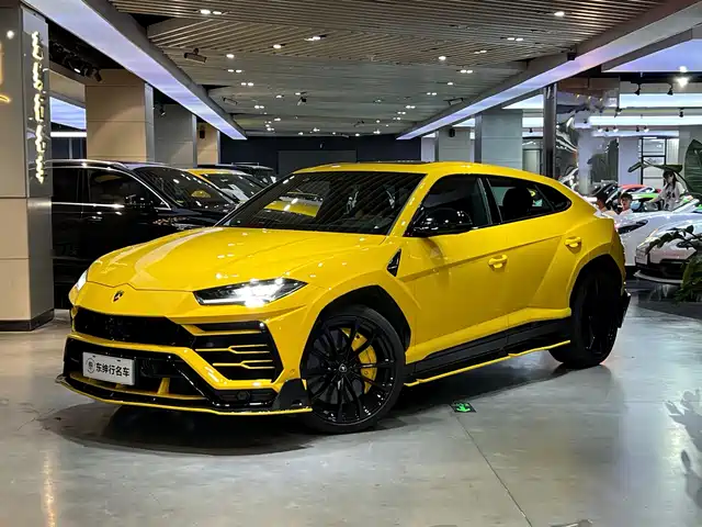 lamborghini urus