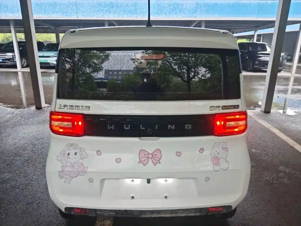 Wuling MINIEV — миниатюра 6